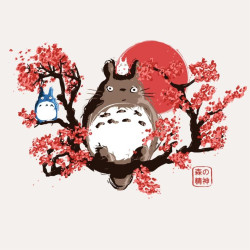 T-shirt Totoro sur une branche de cérisier