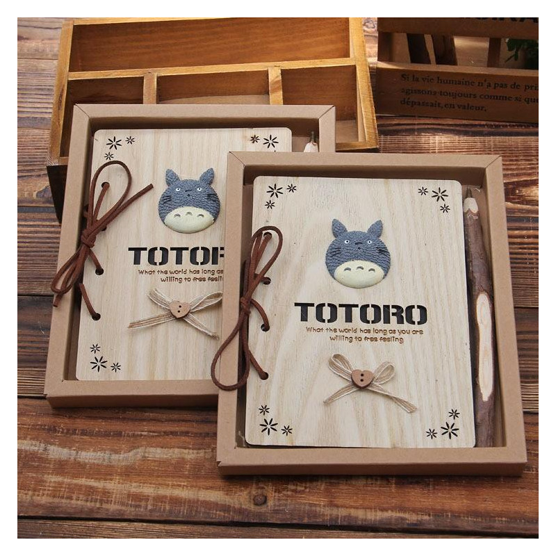 Carnet de note Totoro et crayon en bois