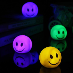 Veillleuse smiley couleur changeante