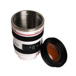 Mug blanc objectif appareil photo