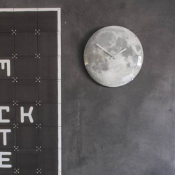 Horloge murale 'clair de lune' phosphorescente
