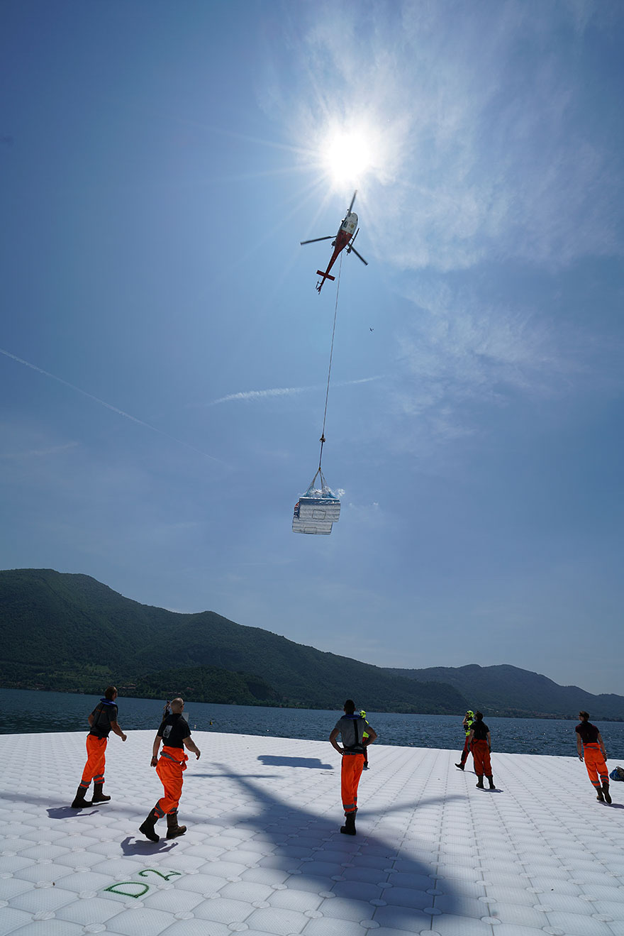 floating-piers-piliers-flottants-cubes-polyéthylène