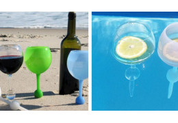 Beach Glass : le verre indispensable pour cet été, il se plante dans le sable ou flotte sur l'eau !