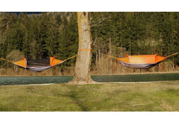 Flying Tent, le pancho-tente-hamac-siege qui vous permettra de voyager pour léger